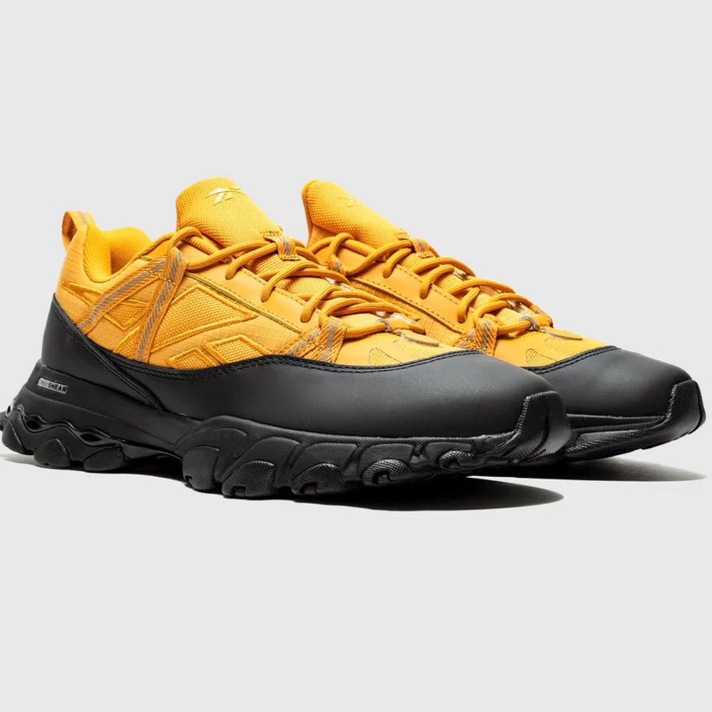 Reebok DMX trail shadow yellow and black running shoes size 6.5